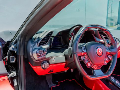 Used 2018 Ferrari 488 Spider RWD image 64