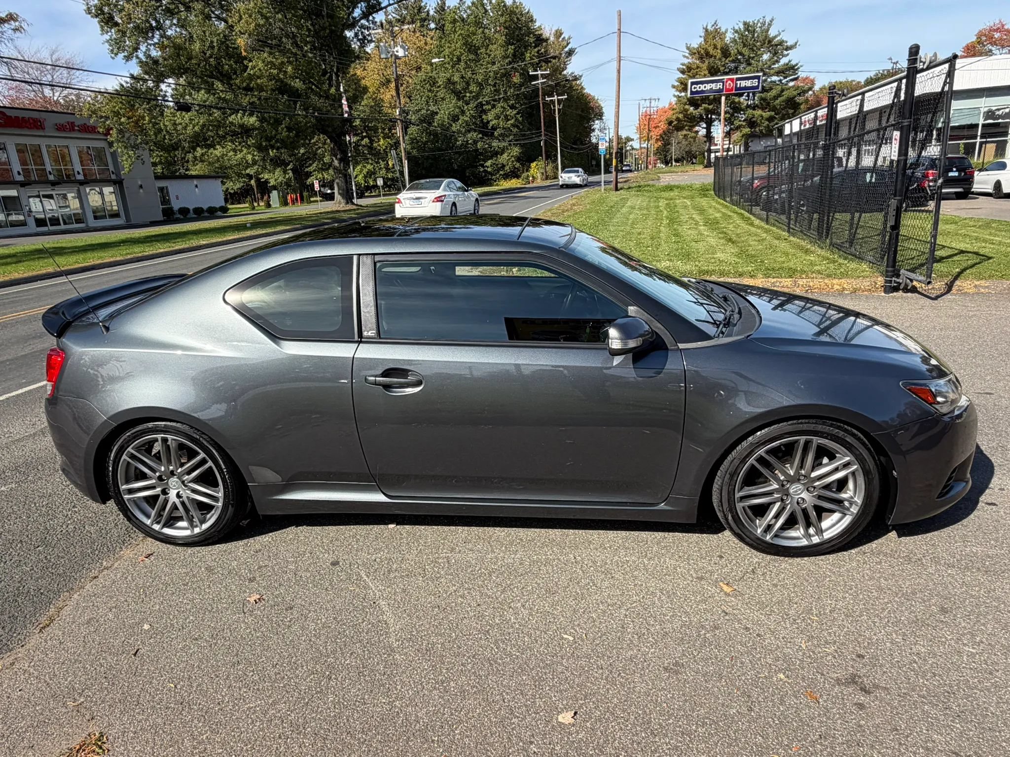 Used 2013 Scion tC FWD image 4