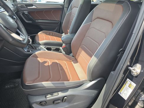 Certified 2024 Volkswagen Tiguan SEL R-Line AWD/4WD image 22