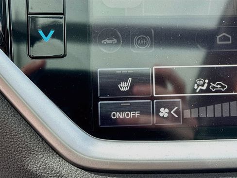 Used 2024 Subaru Ascent Limited w/ Technology Package AWD/4WD image 19