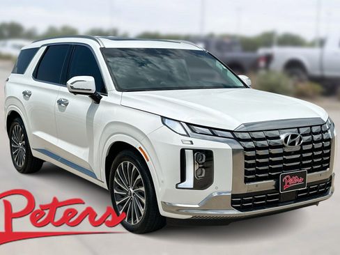 Used 2025 Hyundai Palisade Calligraphy FWD image 1