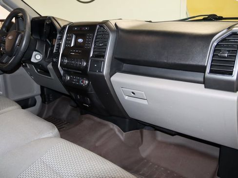 Used 2018 Ford F150 XLT image 48