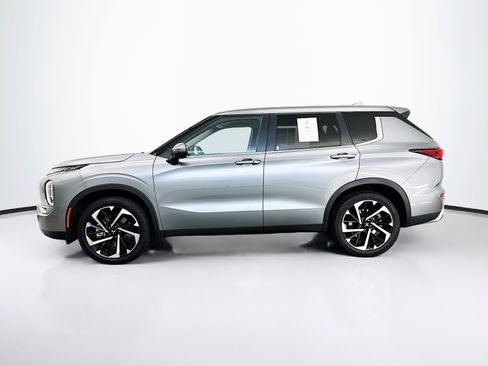 Used 2024 Mitsubishi Outlander SE AWD/4WD image 4