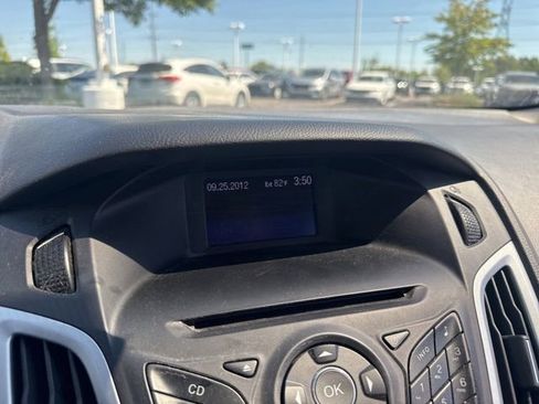 Used 2013 Ford Focus SE w/ SE Winter Pkg FWD image 13
