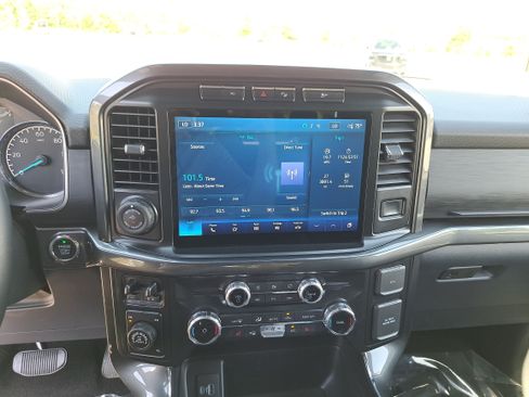 Used 2022 Ford F150 XLT w/ Equipment Group 302A High AWD/4WD image 20