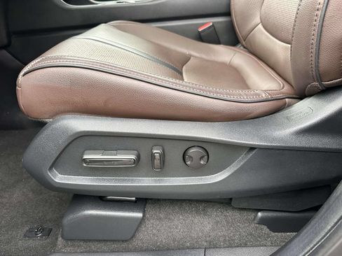 Used 2024 Honda Pilot Elite image 11