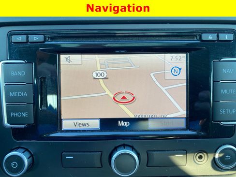 Used 2011 Volkswagen Jetta SEL FWD image 26