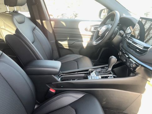 New 2026 Jeep Compass Latitude image 16