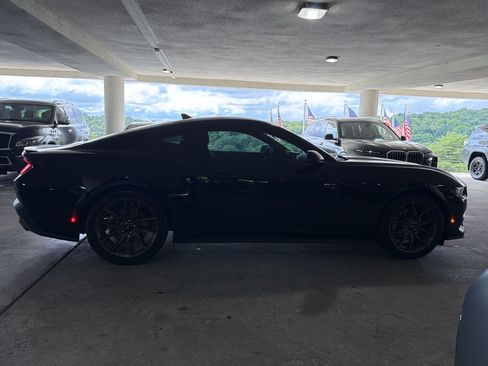 Used 2024 Ford Mustang Premium RWD image 7