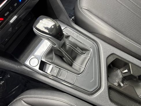 Used 2023 Volkswagen Tiguan SE w/ Panoramic Sunroof Package FWD image 68