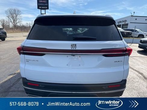 Used 2025 Buick Enclave Preferred image 11