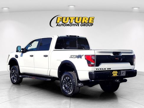 Used 2021 Nissan Titan PRO-4X w/ Pro-4x Convenience Package AWD/4WD image 6