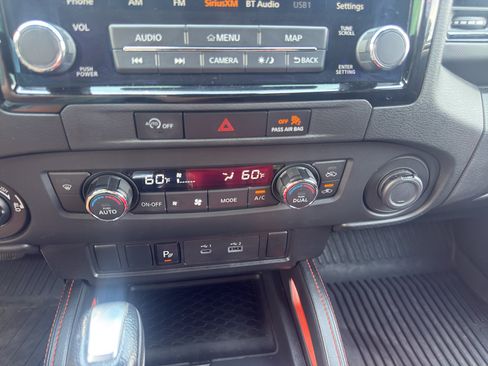 Used 2023 Nissan Frontier PRO-4X w/ Technology Package AWD/4WD image 18
