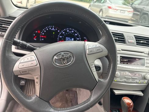 Used 2010 Toyota Camry XLE FWD image 15