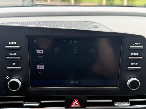 Used 2025 Hyundai Elantra Sport FWD image 18