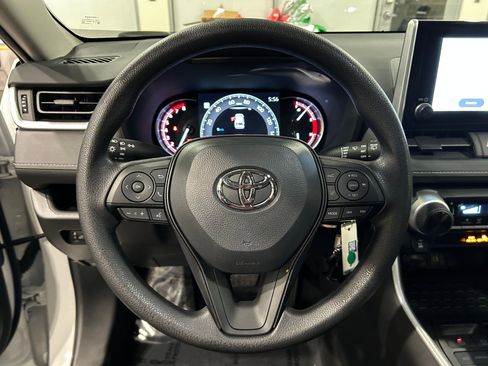 Used 2025 Toyota RAV4 LE image 12