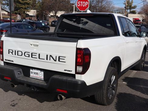 Used 2024 Honda Ridgeline Sport image 6