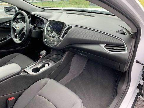 Used 2023 Chevrolet Malibu RS FWD image 26