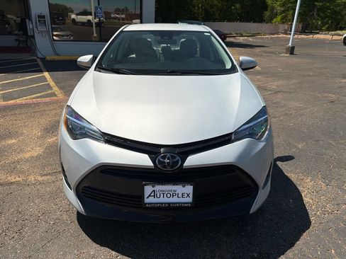 Used 2017 Toyota Corolla LE w/ Carpet Mat Package (TMS) FWD image 3