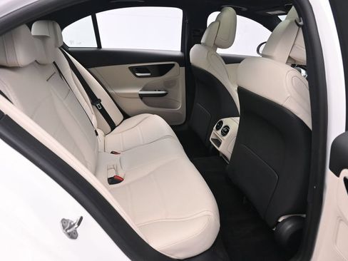 Used 2023 Mercedes-Benz C 300 4MATIC Sedan image 21