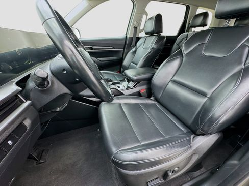 Used 2024 Kia Telluride S w/ S Sunroof Package FWD image 13