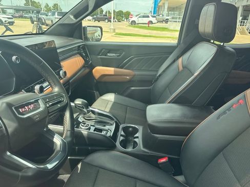 Used 2024 GMC Canyon AT4 w/ Technology Package AWD/4WD image 12
