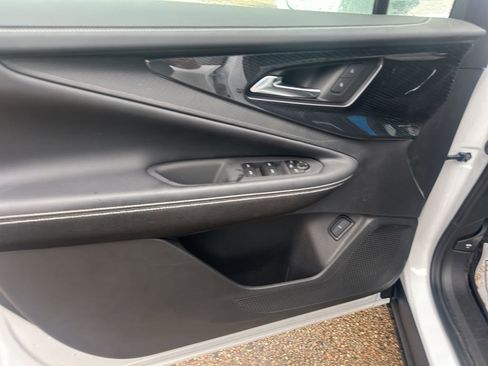 New 2025 Chevrolet Blazer EV LT image 9