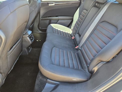 Used 2015 Ford Fusion SE w/ Equipment Group 201A FWD image 6