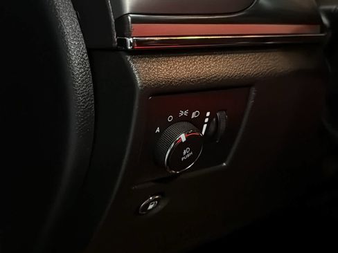 Used 2020 Jeep Grand Cherokee Limited w/ Luxury Group II AWD/4WD image 21