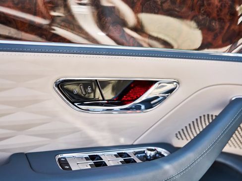 Used 2022 Bentley Flying Spur W12 AWD/4WD image 33