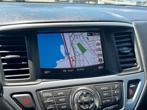 Used 2018 Nissan Pathfinder SL w/ Midnight Edition Package AWD/4WD image 23