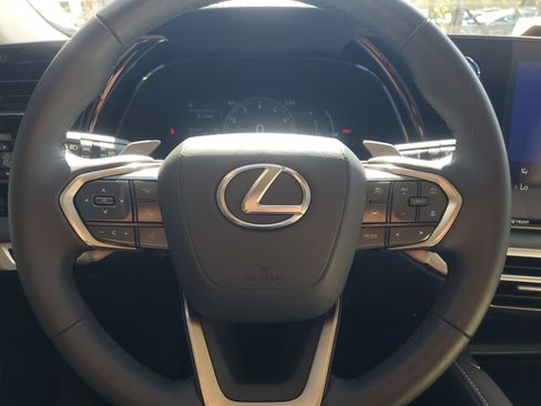 Certified 2024 Lexus RX 350 FWD w/ Technology Package image 20