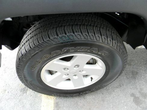 Used 2017 Jeep Wrangler Unlimited Sport w/ Quick Order Package 24S image 24