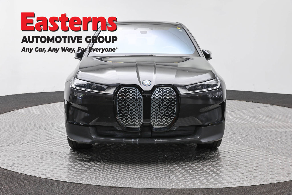 Used 2024 BMW iX xDrive50 AWD/4WD image 3