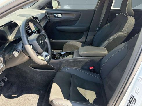 Certified 2023 Volvo C40 P8 Recharge Ultimate AWD/4WD image 5