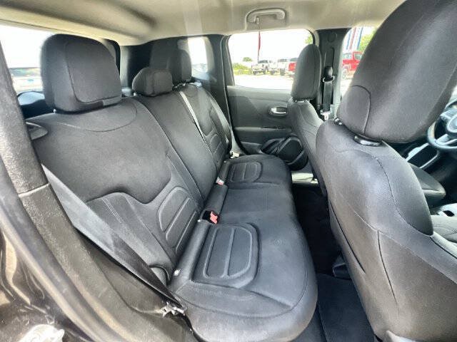 Used 2021 Jeep Renegade Latitude FWD image 26
