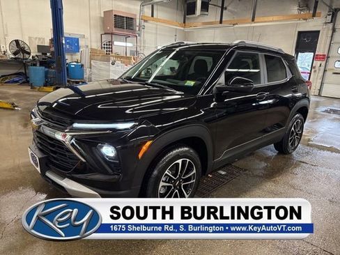 New 2026 Chevrolet TrailBlazer LT w/ Convenience Package AWD/4WD image 1