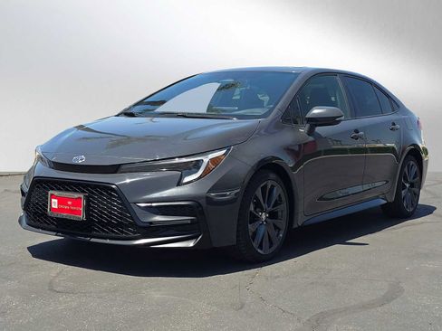 Certified 2024 Toyota Corolla SE w/ SE Premium Package FWD image 6