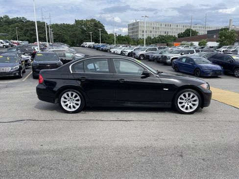 Used 2006 BMW 330xi Sedan AWD/4WD image 6
