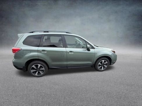 Used 2017 Subaru Forester 2.5i Premium w/ All-Weather Package AWD/4WD image 7