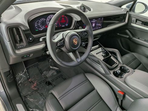 New 2026 Porsche Cayenne Coupe AWD/4WD image 4