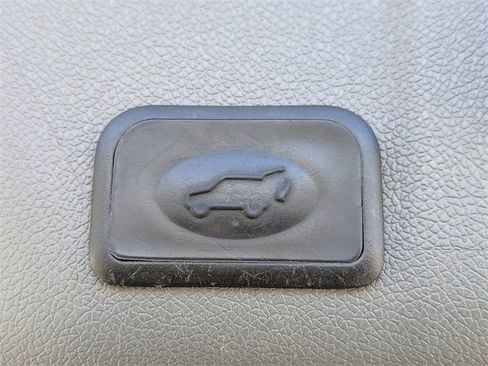 Used 2014 GMC Acadia SLE image 13