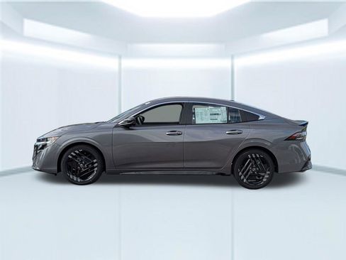 New 2026 Nissan Sentra SR w/ SR Premium Package FWD image 2