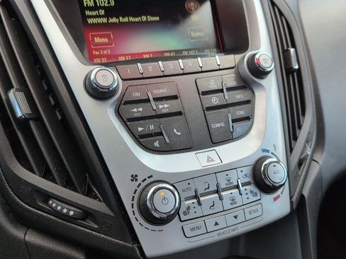 Used 2017 Chevrolet Equinox LT w/ Convenience Package FWD image 25