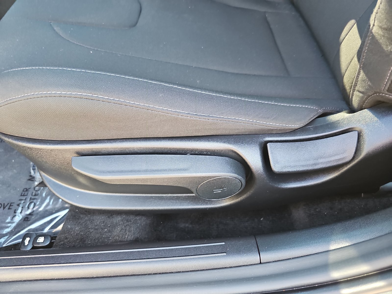 Certified 2025 Hyundai Elantra Sport FWD image 30