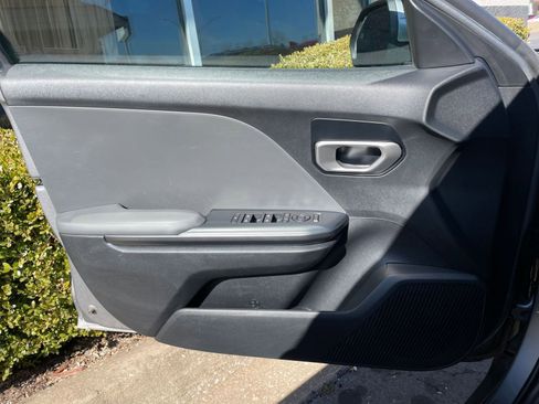 Used 2025 Kia K4 LXS image 18