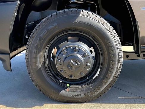New 2026 RAM 3500 Tradesman AWD/4WD image 15