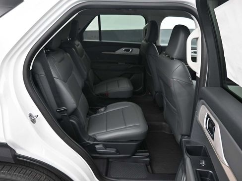 New 2026 Ford Explorer Active w/ Active Comfort Package AWD/4WD image 23
