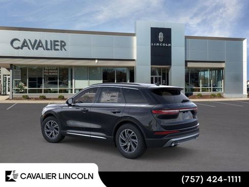 Used 2026 Lincoln Corsair Premiere FWD image 4