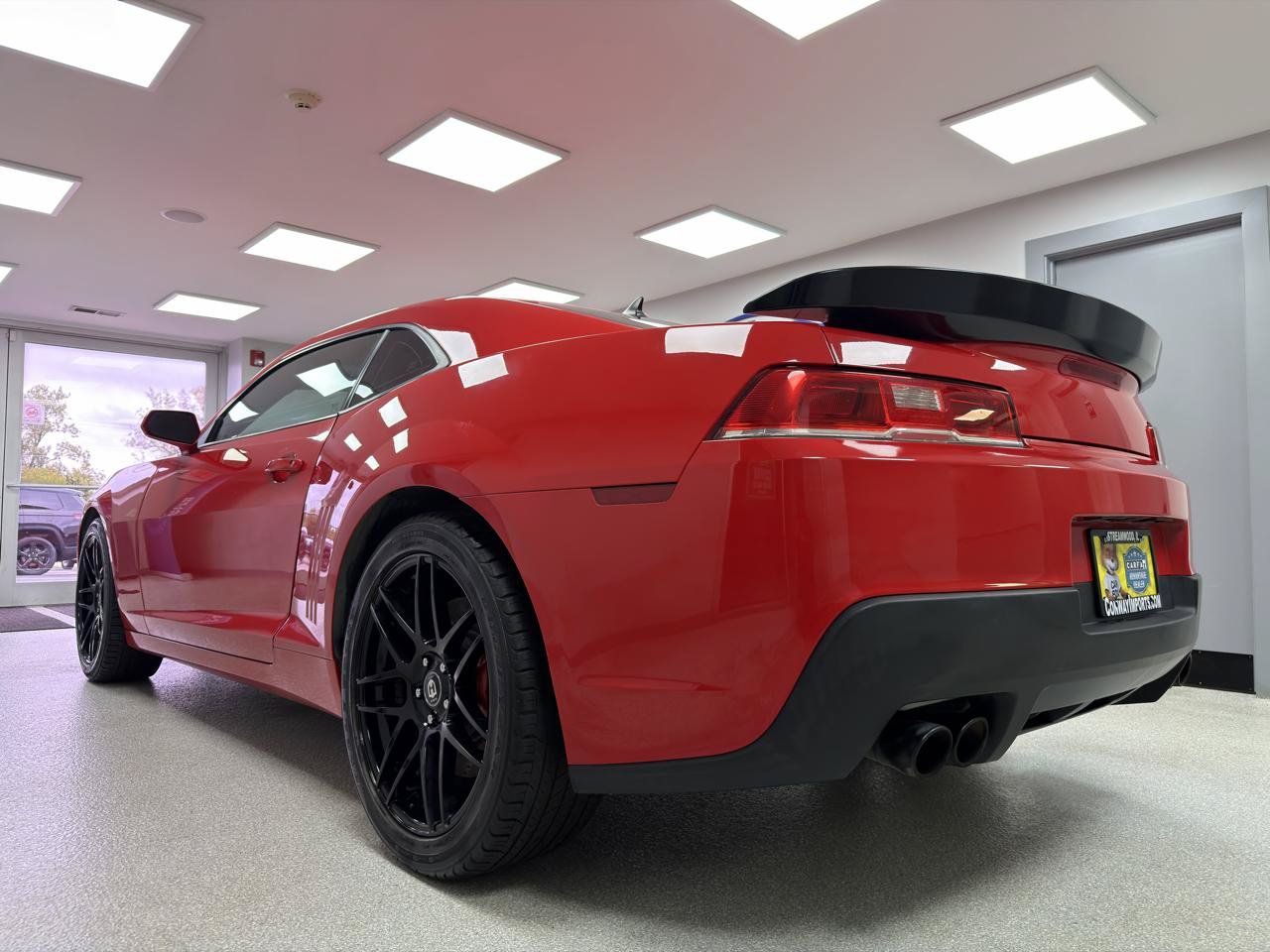 Used 2015 Chevrolet Camaro LT RWD image 5